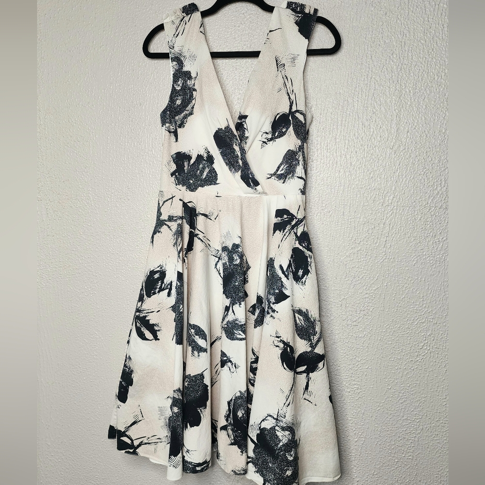 Christian Siriano Full Floral Skirt Dress Off-White and Black Size 12 - Picture 2 of 10